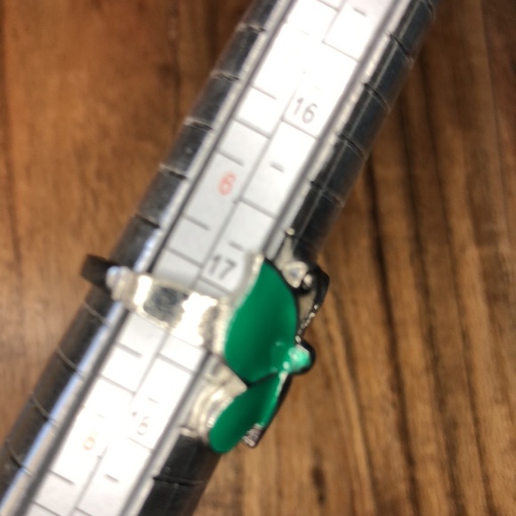 3/$25 Set 5 Butterfly Rings - Picture 9 of 9